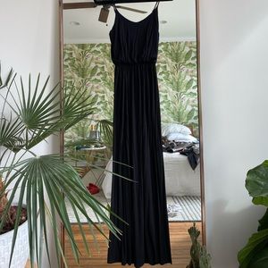 LUSH SLEEVELESS DRESS